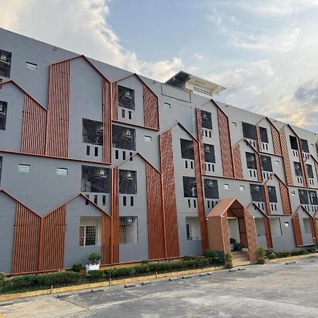 New Home Nakhon Chai Si Exterior photo